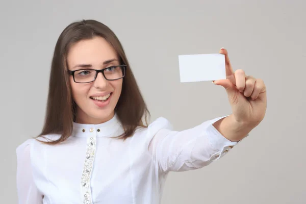 Business woman holding visitkort — Stockfoto