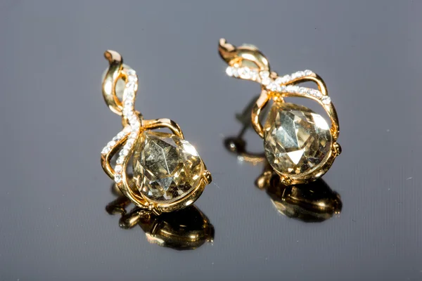 Diamantes de pêra brincos — Fotografia de Stock