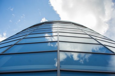 pencere yansıması dayligh mavi arka plan olarak