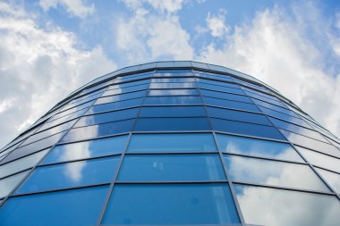 pencere yansıması dayligh mavi arka plan olarak