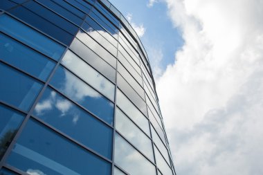 pencere yansıması dayligh mavi arka plan olarak