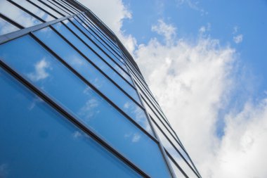 pencere yansıması dayligh mavi arka plan olarak