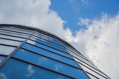 pencere yansıması dayligh mavi arka plan olarak