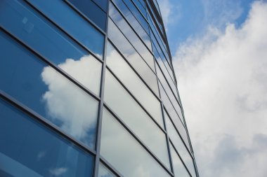 pencere yansıması dayligh mavi arka plan olarak