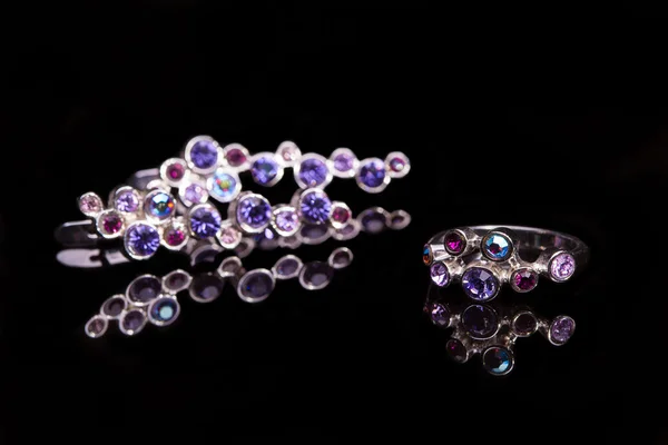 귀걸이, 화려한 보석 반지 — 스톡 사진