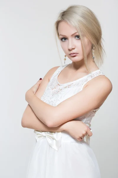 Beautiful woman in white dress — Stock Photo, Image