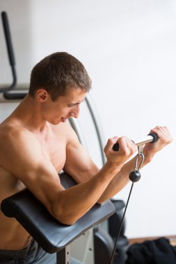 adam bir spor simülatörü.