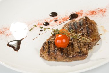 ızgara biftek ve sebze