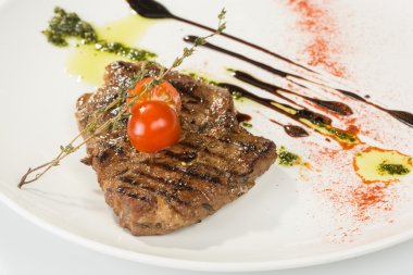 ızgara biftek ve sebze