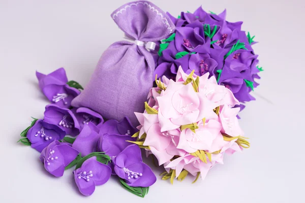 Bouquet Artificial purple flowers — Stock Photo, Image