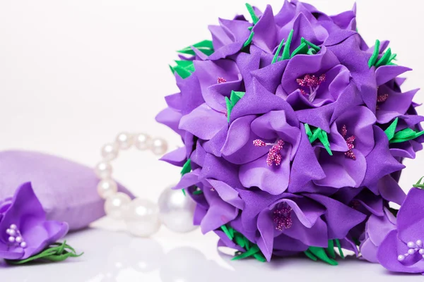 Bouquet Artificial purple flowers — Stock Photo, Image