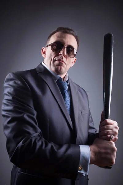 Mandlig gangster med baseball bat - Stock-foto