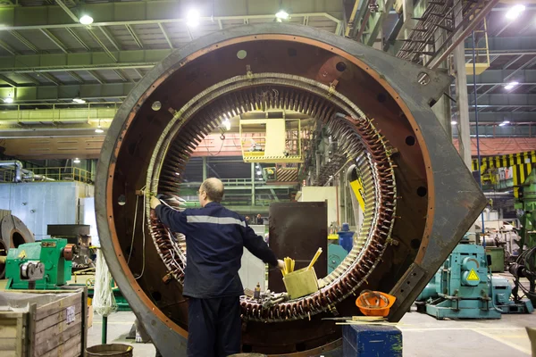 Büyük bir elektrik motoru stator — Stok fotoğraf