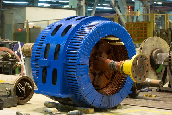 Estator de um grande motor elétrico — Fotografia de Stock