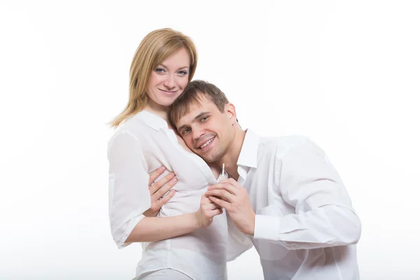 Fiatal pár, megállapítására, hogy egy terhességi teszt eredményei — Stock Fotó