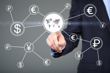 Düğmeye Doları harita Döviz Alım web simgesi ile iş adamı. teknolojisi, Internet ve ağ kavramı.