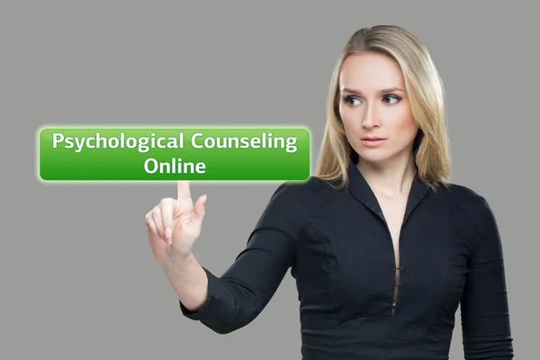 Forretningskvinne trykker på psykologisk rådgivning på nettet på virtuelle skjermer. teknologi, Internett og nettverkskonsept . – stockfoto