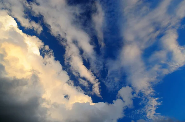 Dark Storm Clouds Stretching Horizon — Stock Photo, Image