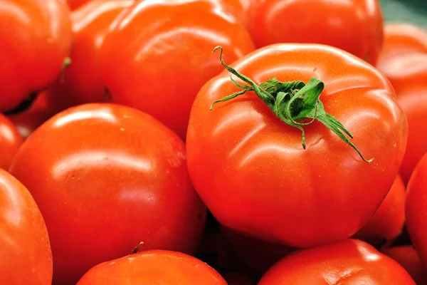 Tomates Frescos Uma Banca Mercado — Fotografia de Stock