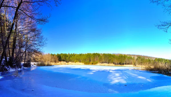 Fryst Sjö Rumänien — Stockfoto