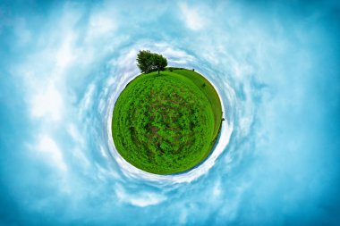 Yazın uzlaşmacı alanın stereografik panoramik yansıması