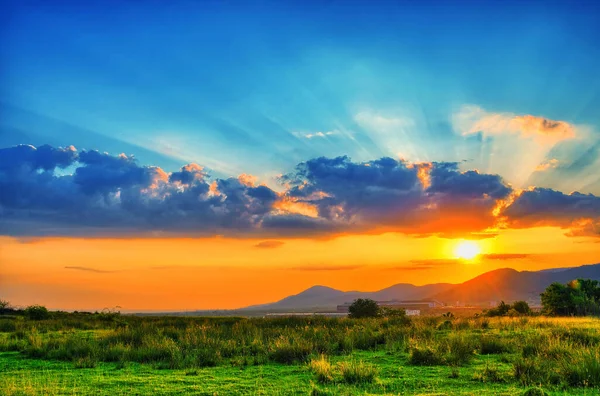 Kleurrijke Zonsondergang Zomer — Stockfoto