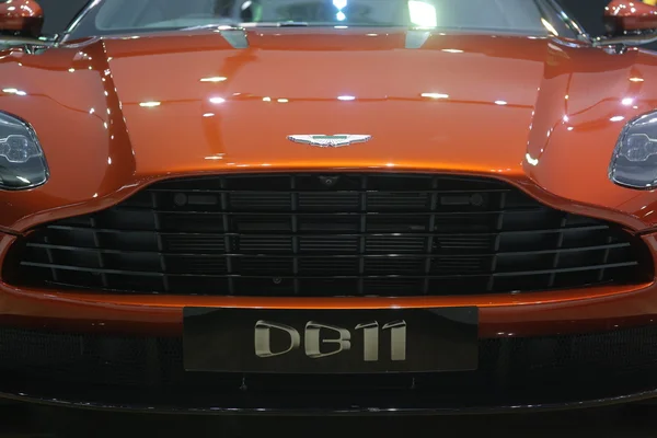 Bangkok - 31 Mart : Aston martin Spectre 007 Db11 Orange otomobilde 37.