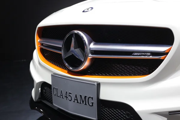 Bangkok - 31 Mart : Mercedes Benz Cla 45 beyaz araba üzerinde 37 Bangkok Uluslararası Tayland Otomobil Fuarı'nda 2016 Mart'ta 31, 2016 Bangkok, Tayland