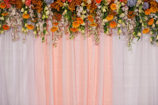 Gyönyörű virág esküvő dekoráció — Stock Fotó
