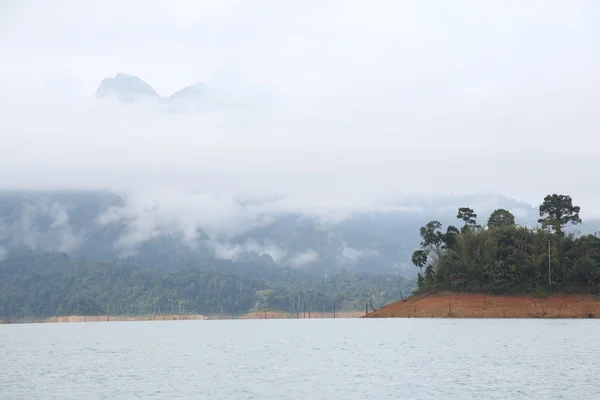 Deniz DAG ve gökyüzü manzara