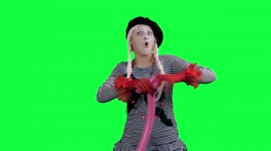 MIME balon rakam yapar