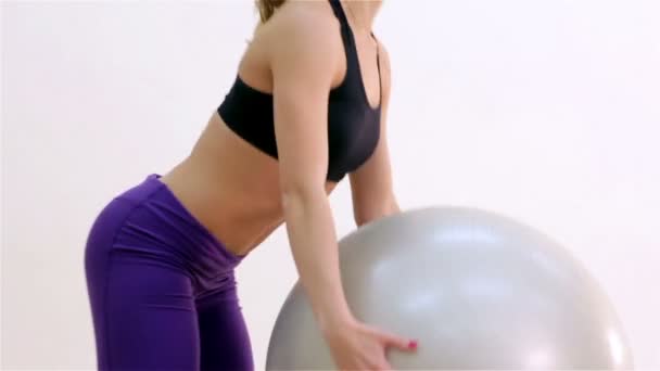 Fitness. Aerobik fitballs closeup ile — Stok video