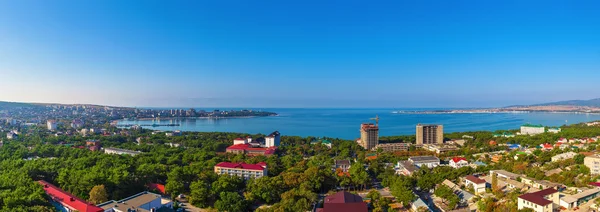 Gelendzhik resort-ciudad en diferentes momentos del día y en diferentes estaciones del año —  Fotos de Stock