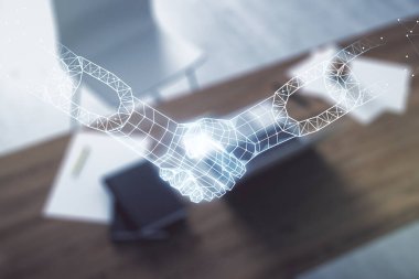 El sıkışma ile yaratıcı soyut blok zincir teknolojisi hologramı ve arka planda bilgisayar, kriptografi ve ademi merkeziyet kavramı ile modern masaüstü. Çoklu pozlama