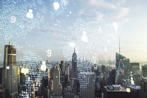 Doppelbelichtung der Symbole des sozialen Netzwerks Hologramm und Weltkarte auf dem Hintergrund der Wolkenkratzer von New York. Marketing- und Förderkonzept — Stockfoto