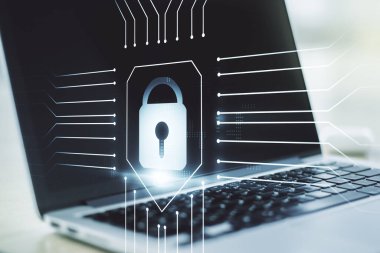 Modern laptop arka planında çip hologramı olan yaratıcı kilit çizimi, kişisel veri kavramının korunması. Çoklu pozlama