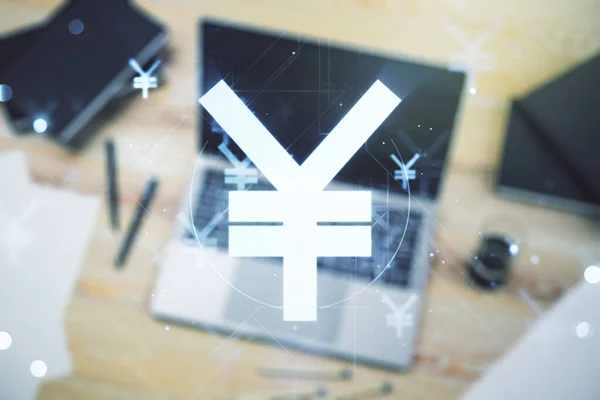 Concept créatif de l'illustration du symbole Yen japonais sur fond d'ordinateur portable moderne. Concept de trading et de devise. Multiexposition — Photo