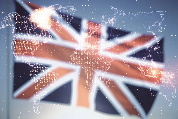 Mapa do mundo digital criativo abstrato na bandeira britânica e fundo céu por do sol, conceito de globalização. Multiexposição — Fotografia de Stock