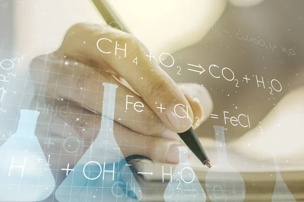 Ilustracja chemii twórczej z kobiecym ręcznym pisaniem w pamiętniku na tle, nauka i koncepcja badań. Wieloskładnikowa — Zdjęcie stockowe