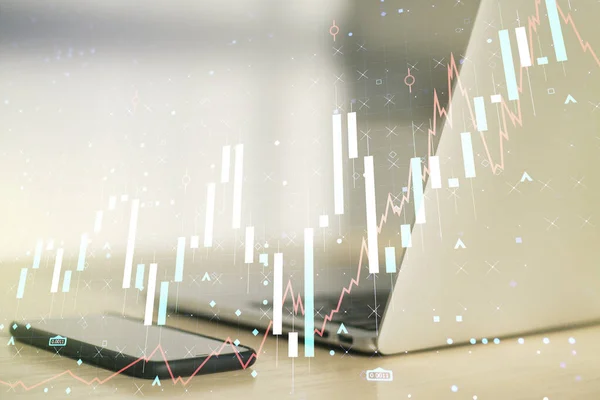 Gráfico financiero creativo abstracto sobre fondo moderno portátil, concepto financiero y comercial. Multiexposición —  Fotos de Stock