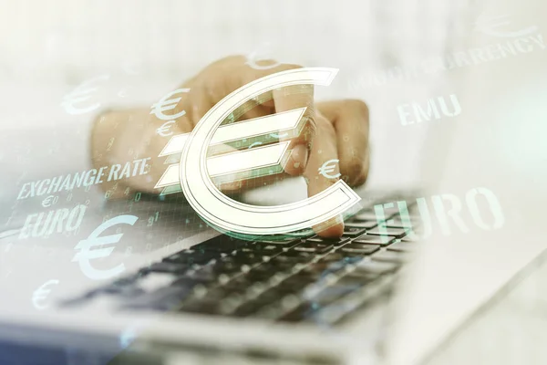 Illustrazione creativa dei simboli EURO e digitazione delle mani sulla tastiera del computer su sfondo, forex e concetto di valuta. Multiesposizione — Foto Stock