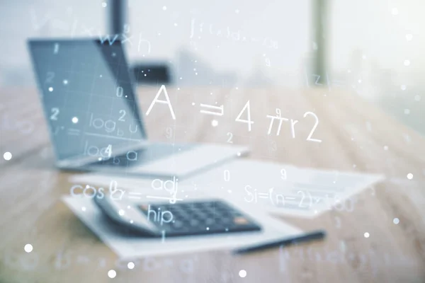 Αφηρημένη επιστημονική φόρμουλα ολόγραμμα στην αριθμομηχανή και laptop φόντο. Πολλαπλών ανοιγμάτων — Φωτογραφία Αρχείου