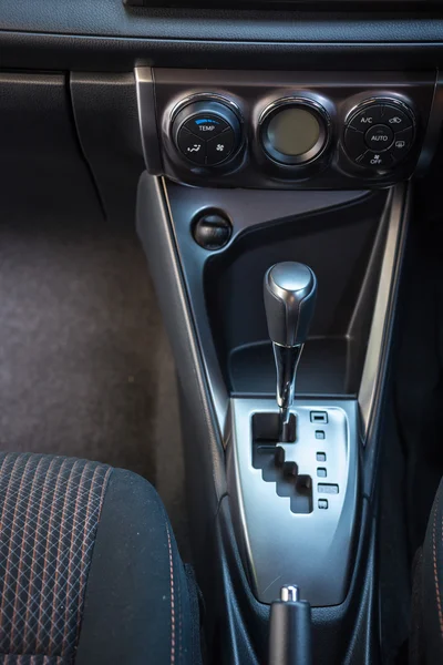 Detail van het nieuwe moderne auto-interieur — Stockfoto