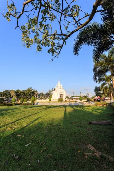 Der städtische Säulenschrein der Provinz Surat thani — Stockfoto