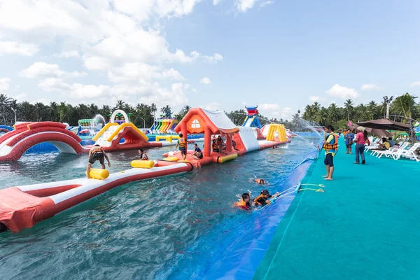 Surat Thani, Tayland - 2 Ocak: T tanımlanamayan insanlarda — Stok fotoğraf