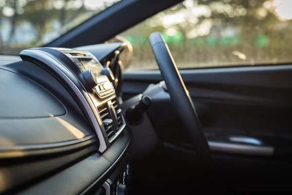 Détail du nouvel intérieur de voiture moderne — Photo