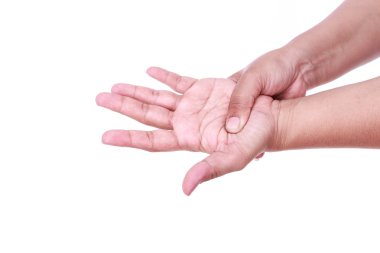 Elini üzerine beyaz izole kadın dayanabiliyor kapatın. El ağrı c