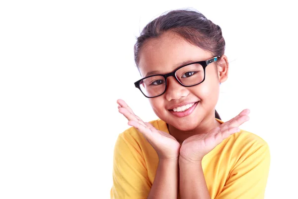 Retrato de chica asiática joven usar gafas aisladas en blanco —  Fotos de Stock