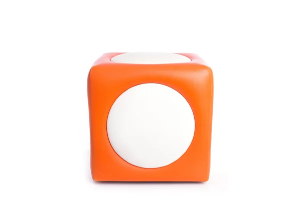 Помаранчевий квадрат табуретку стілець ізольовані на білому — стокове фото
