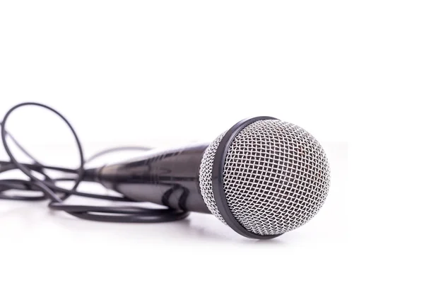 Close-up van oude microfoon geïsoleerd op wit — Stockfoto
